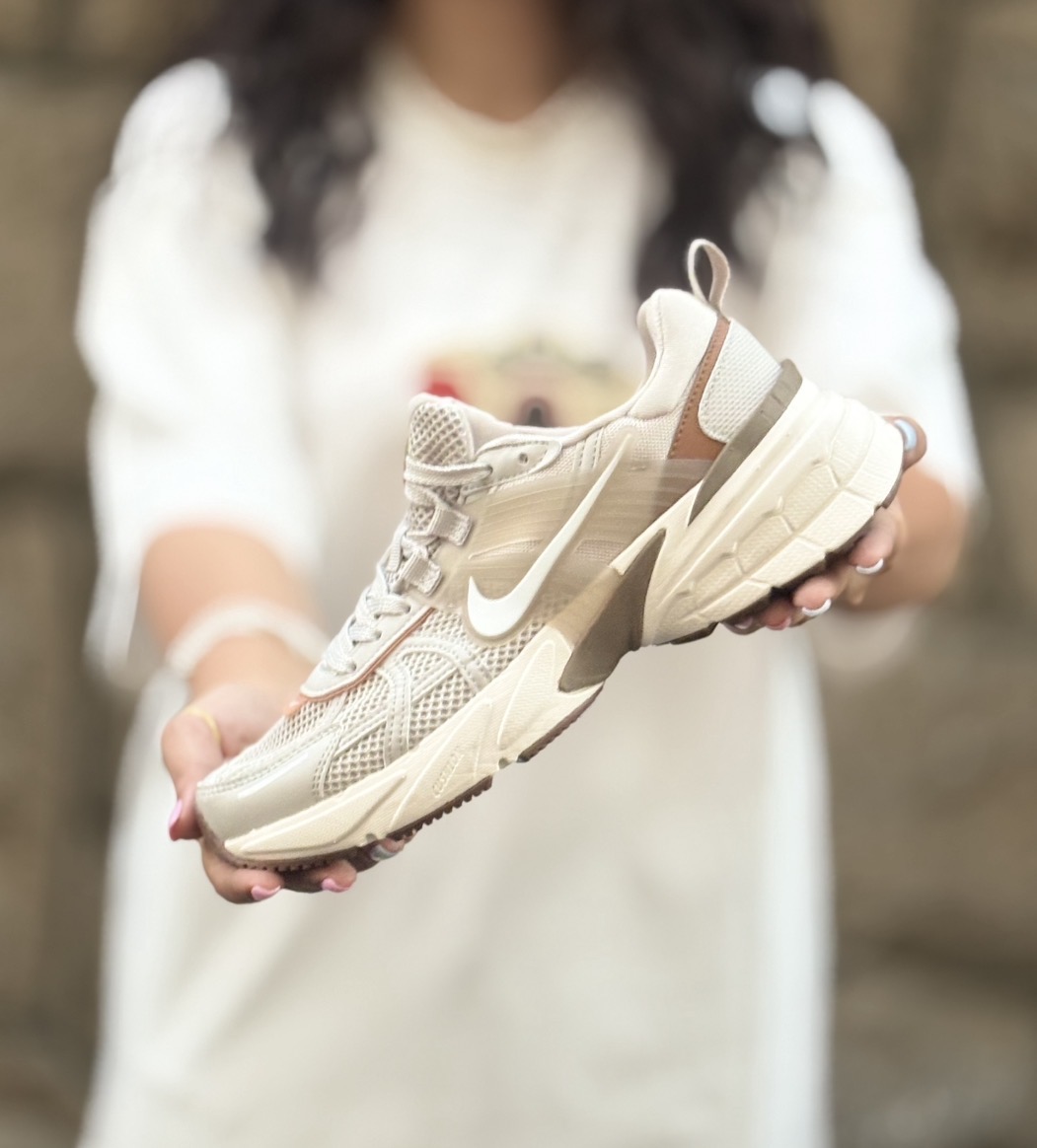 کتونی نایکی کرم نسکافه ای Nike V2k مسترکوالیتی - 41