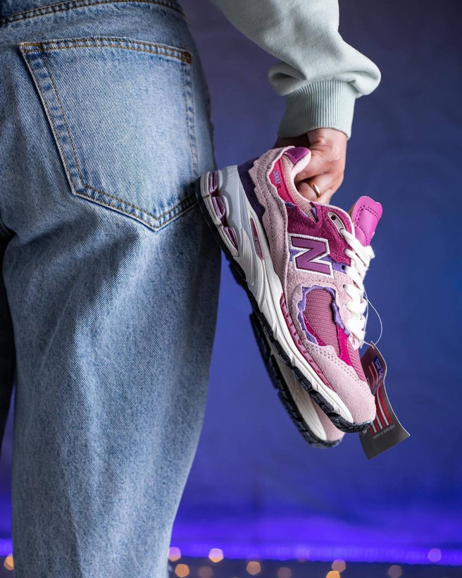 کتونی نیوبالانس مسترکوالیتی 2002r صورتی و سرخابی