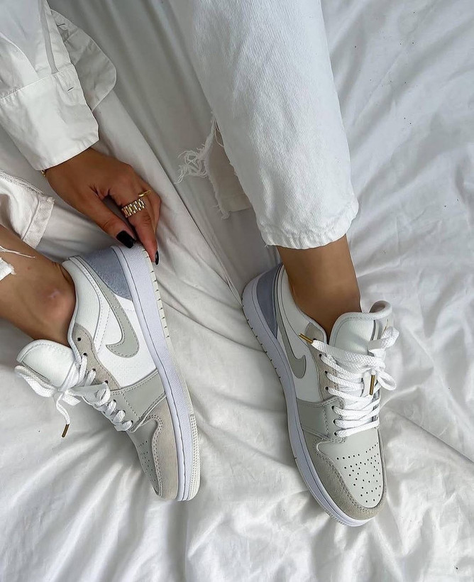 کتونی جردن وان لو پاریس سفید طوسی Air Jordan 1 مسترکوالیتی
