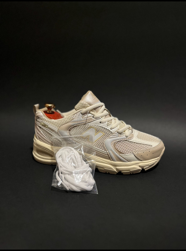 کتونی نیوبالانس 530 کرم مسترکوالیتی وارداتی New Balance 530