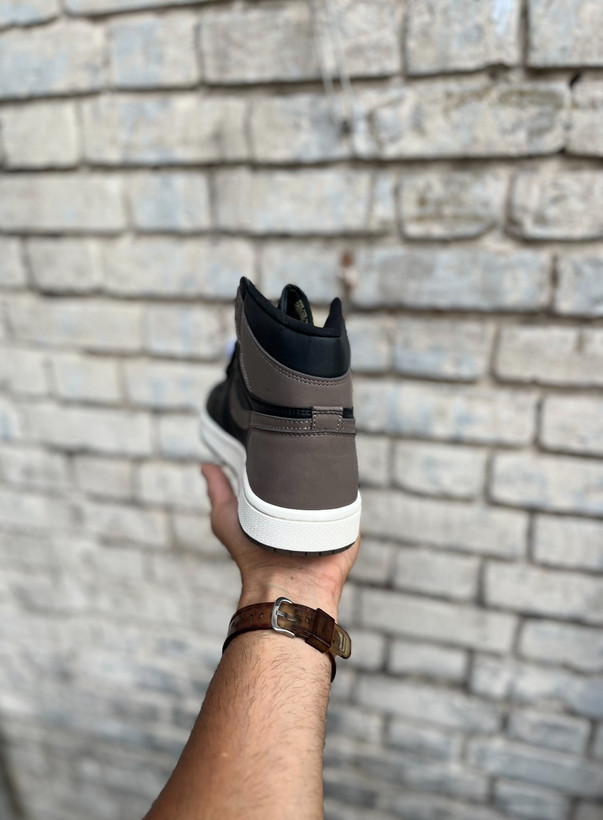 خرید کتونی قهوهای مشکی