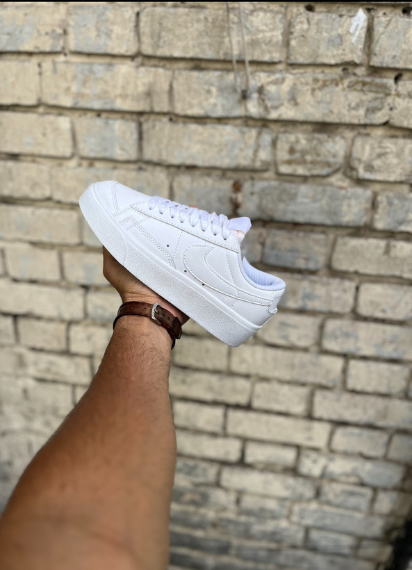 کتونی زنانه نایکی بلیزر