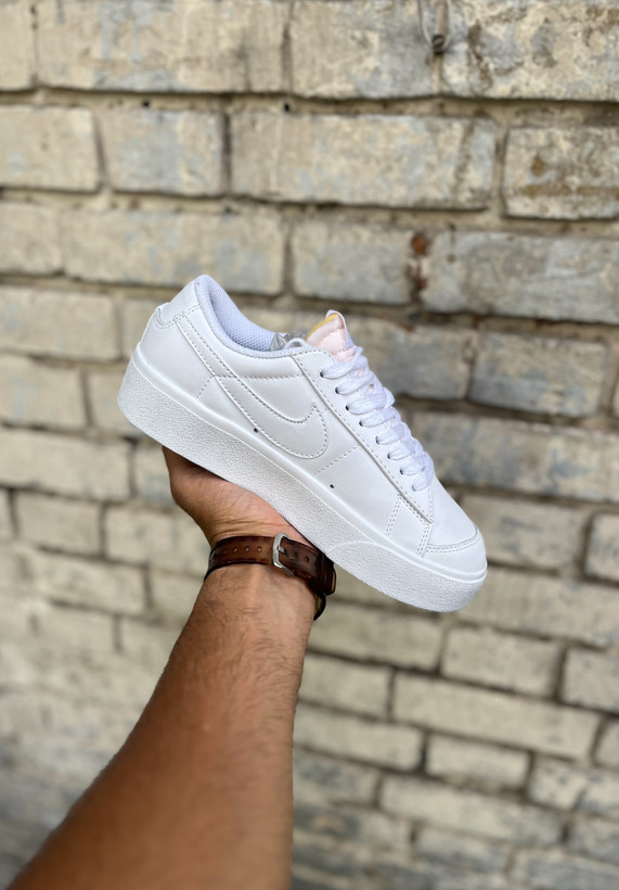 خرید کتونی سفید زنانه