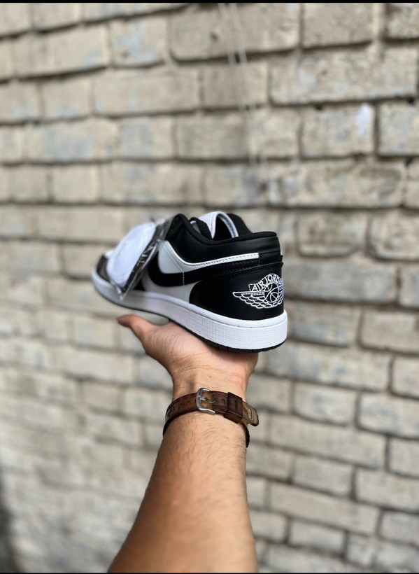 قیمت جردن مشکی سفید شیک