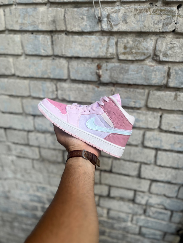 خرید کتونی زنانه جردن وان