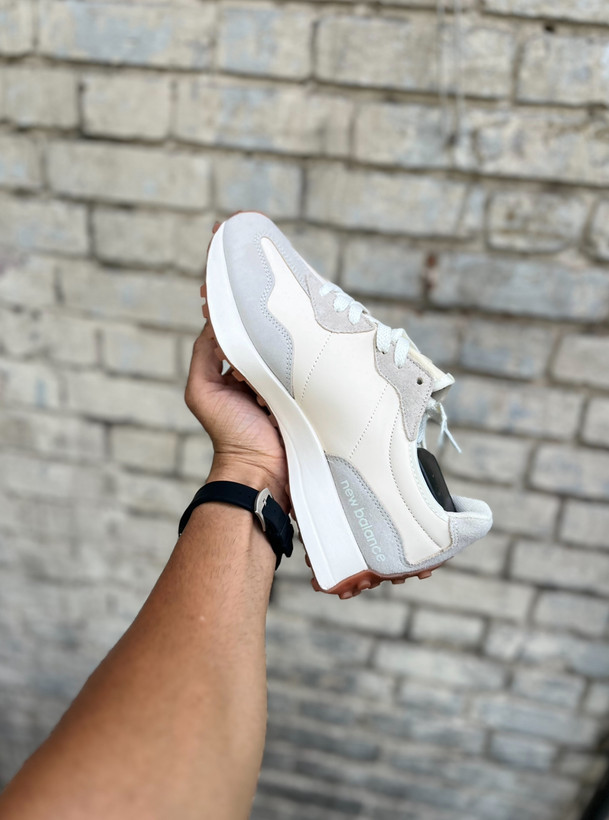 قیمت کتونی اسپرت نیوبالانس ۳۲۷ مسترکوالیتی رنگ سفید کرم