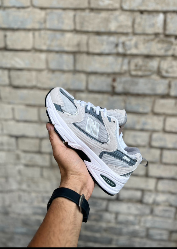 خریدکتونی اسپرت نیوبالانس ۵۳۰ مسترکوالیتی