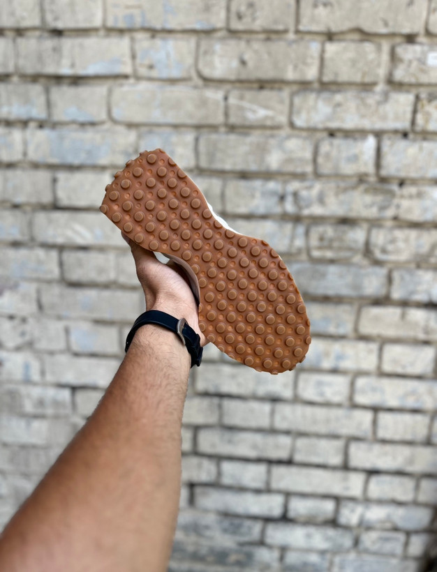 قیمت کتونی 327 کرم