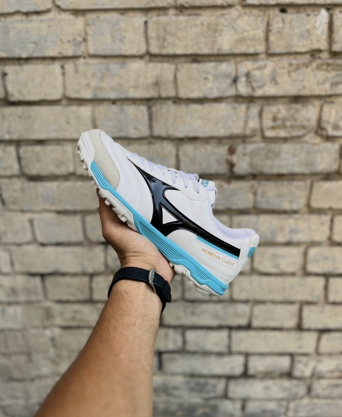 خرید استوک فوتبال میزانو سفید مشکی آبی