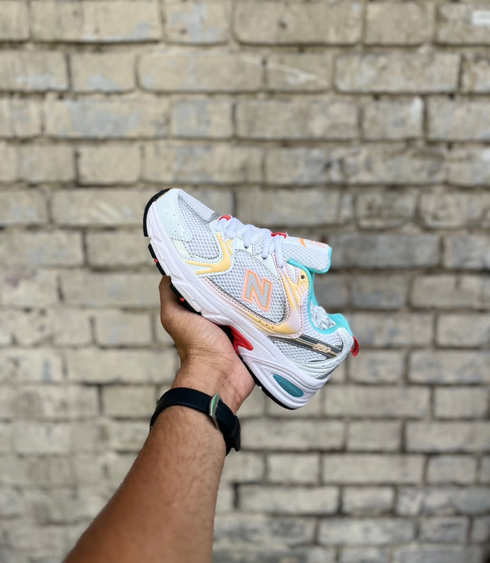 خرید کتونی نیوبالانس 530 زنانه