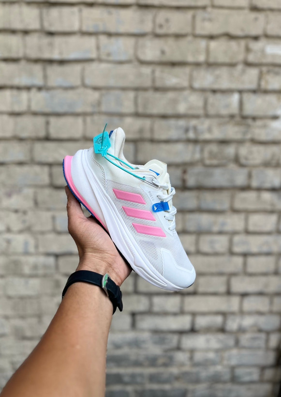 خریدکتونی صورتی ادیداس مسترکوالیتی