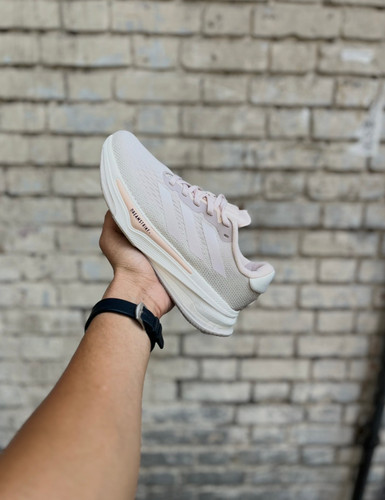 خرید قسطی کتونی زنانه مسترکوالیتی