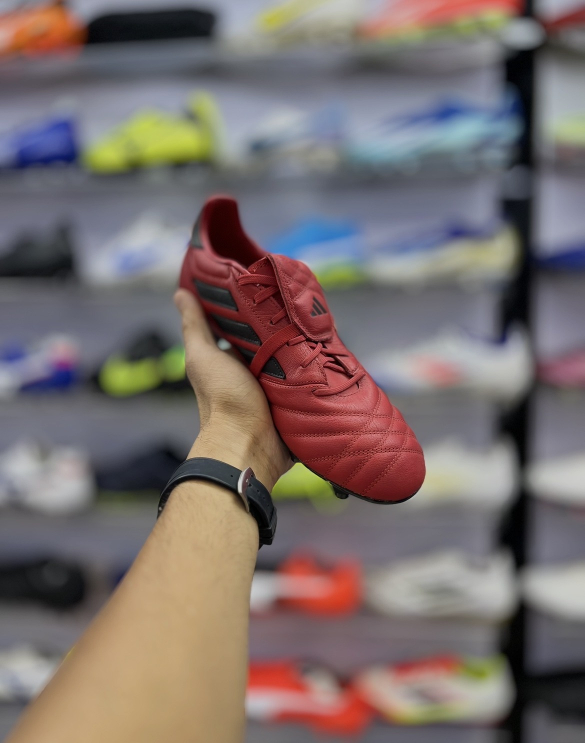 خریدکفش فوتبال ادیداس ورجینال رنگ قرمز