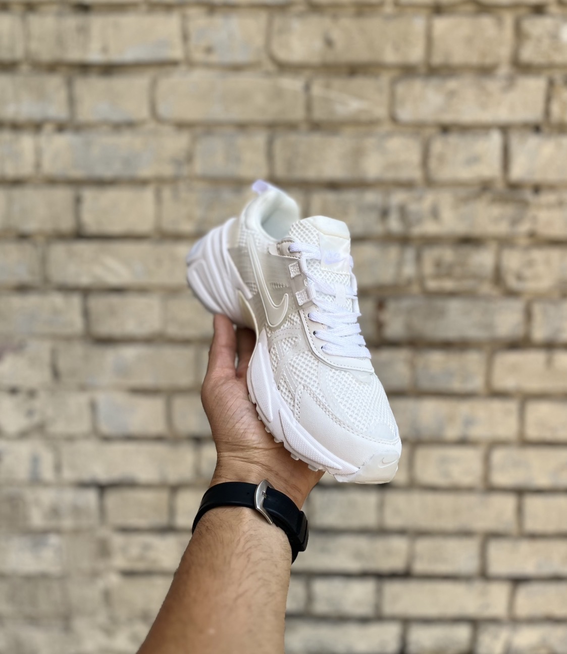 خرید قسطی کتونی زنانه نایکی وی تو کی V2K سفید مسترکوالیتی