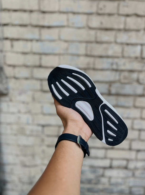 خرید قسطی کتونی ادیداس سفید مشگی