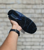 استایل کردن کتونی نیوبالانس 1906 سرمه ای