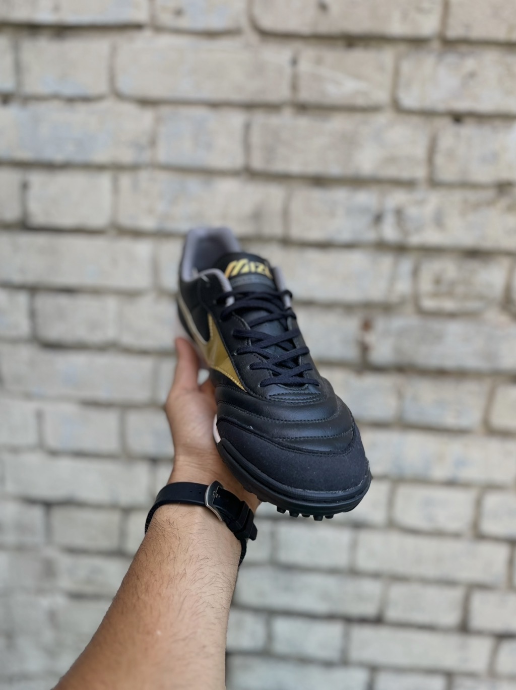 قیمت کفش فوتبال میزانو اورجینال