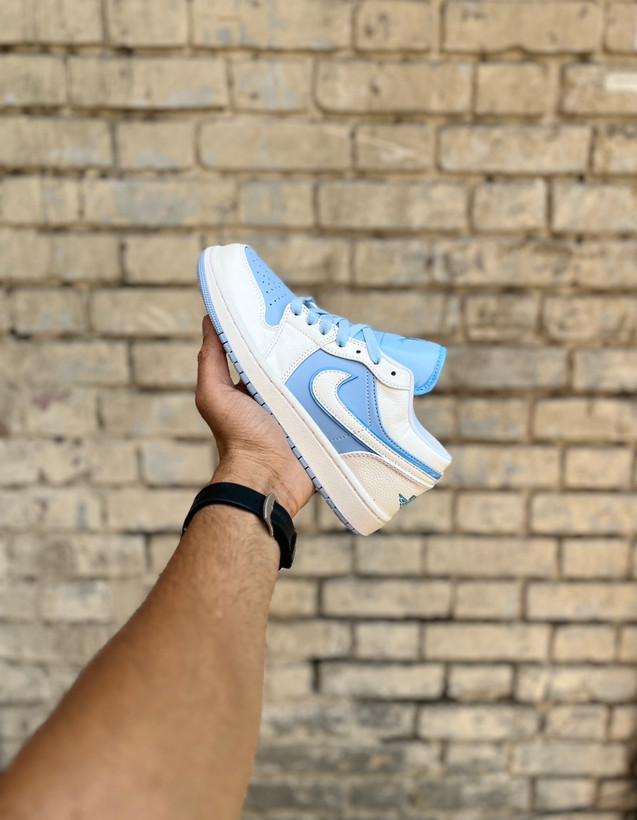 خرید کتونی زنانه جردن ۱ وان مسترکوالیتی سفید آبی یخی