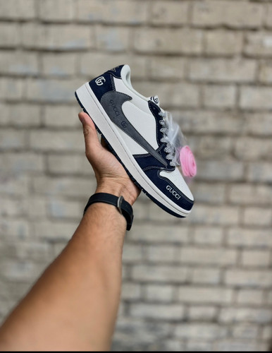 خرید کتونی گوچی