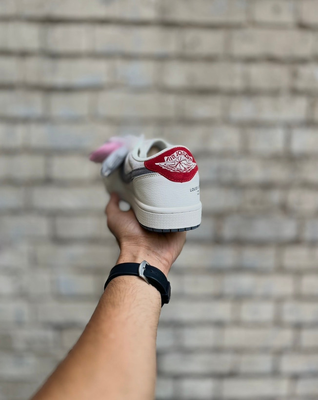 خرید قسطی کتونی تراویس لویی ویتون مستر کوالیتی