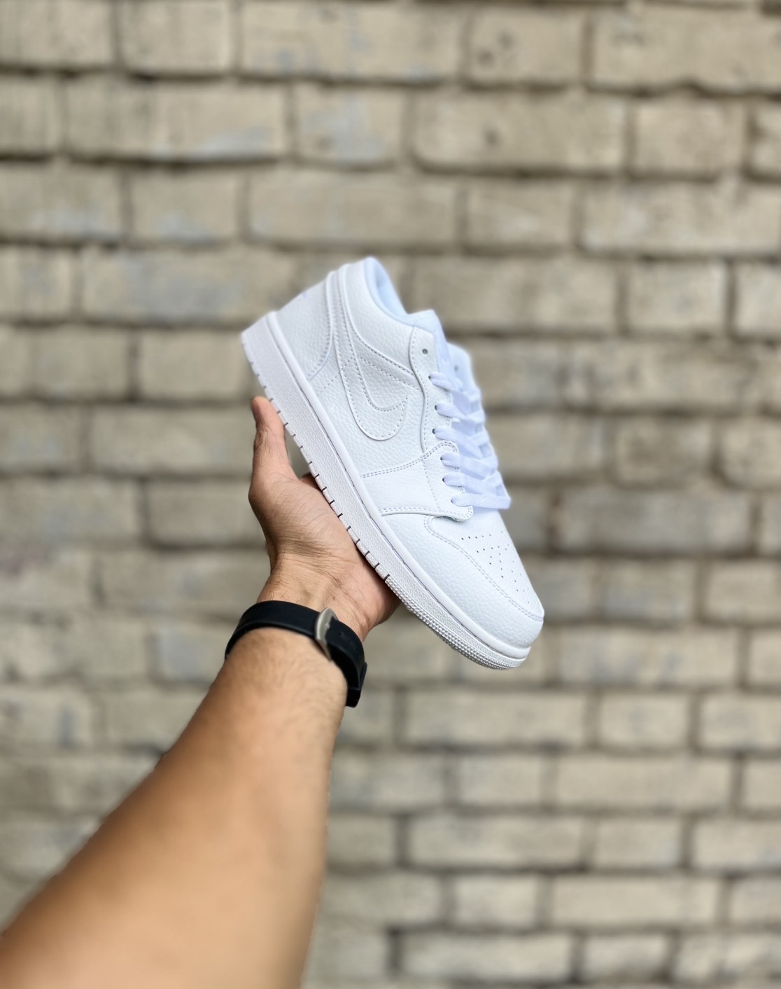 خرید کتونی جردن وان سفید مسترکوالیتی