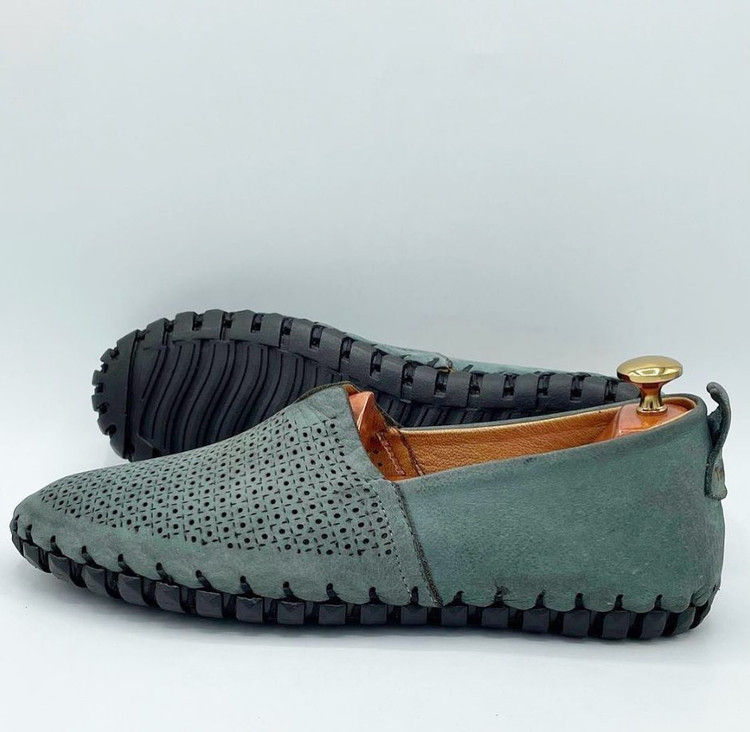 خرید قسطی کفش کالج مردانه طوسی