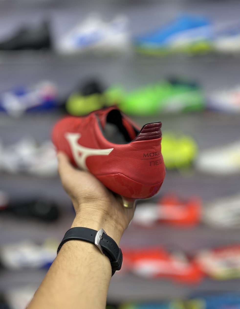 خرید کفش فوتبال اورجینال میزانو