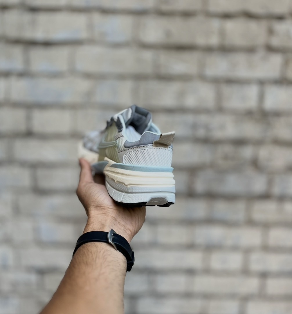 قیمت کتونی وی تو کی جدیدترین رنگش