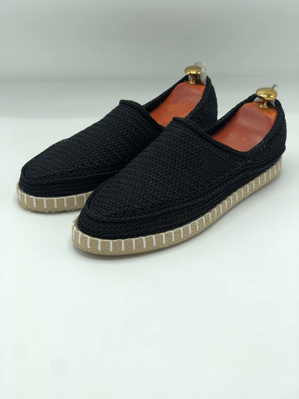 گیوه مشکی ساده دست‌ بافت سنتی