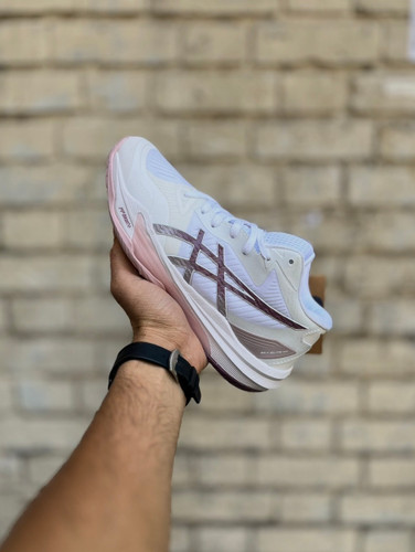 خرید کتونی اسیکس والیبالی