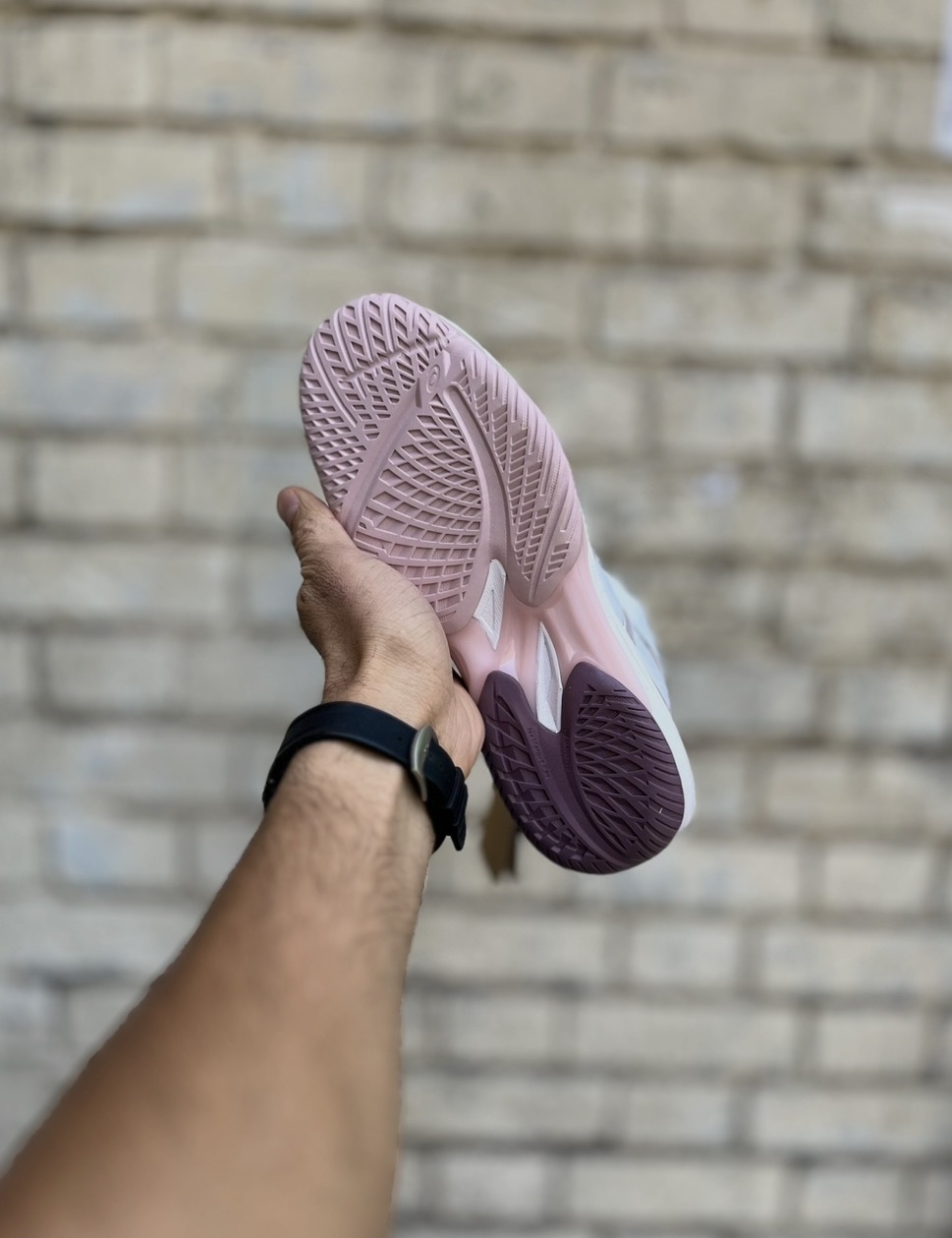 خریدقسطی کتونی مخصوص والیبال