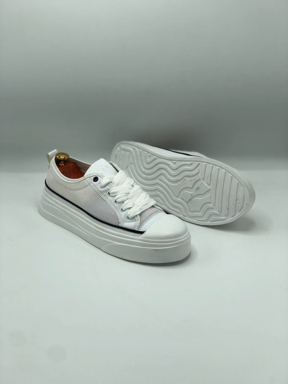 قیمت کتونی زاراسفید