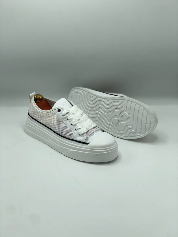 قیمت کتونی زاراسفید