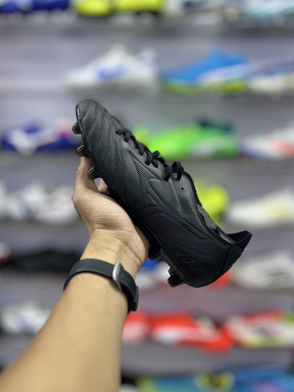 خرید کتونی فوتبال اورجینال