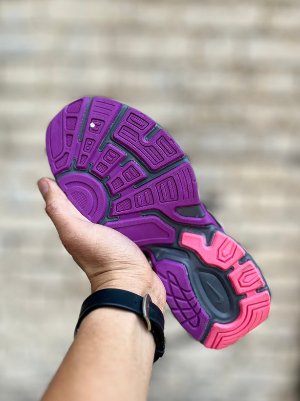 کفش اسپرت زنانه مشکی صورتی