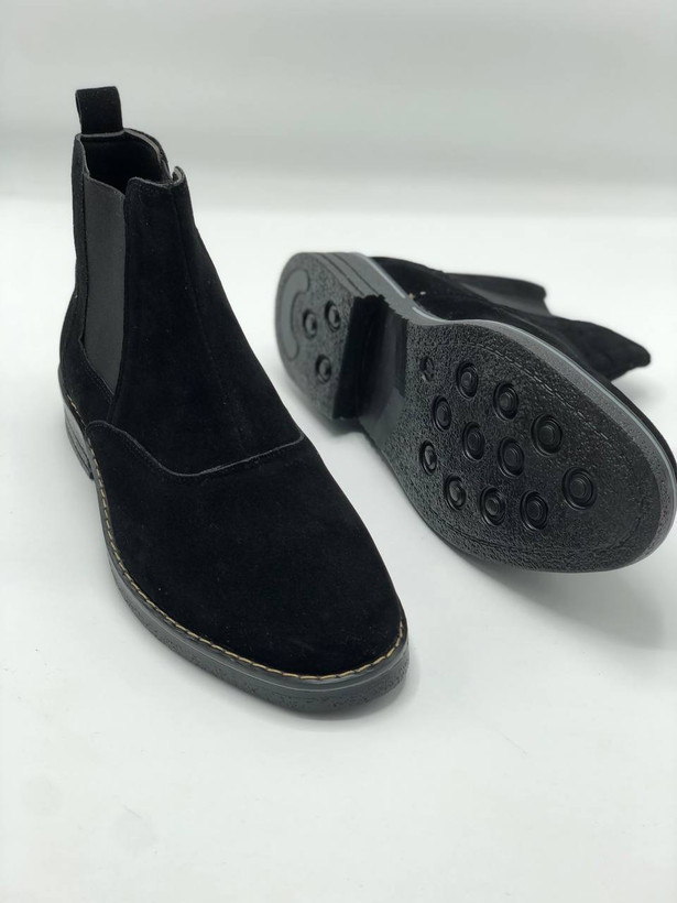 جزئیات رویه اشبالت نیم بوت چلسی مشکی