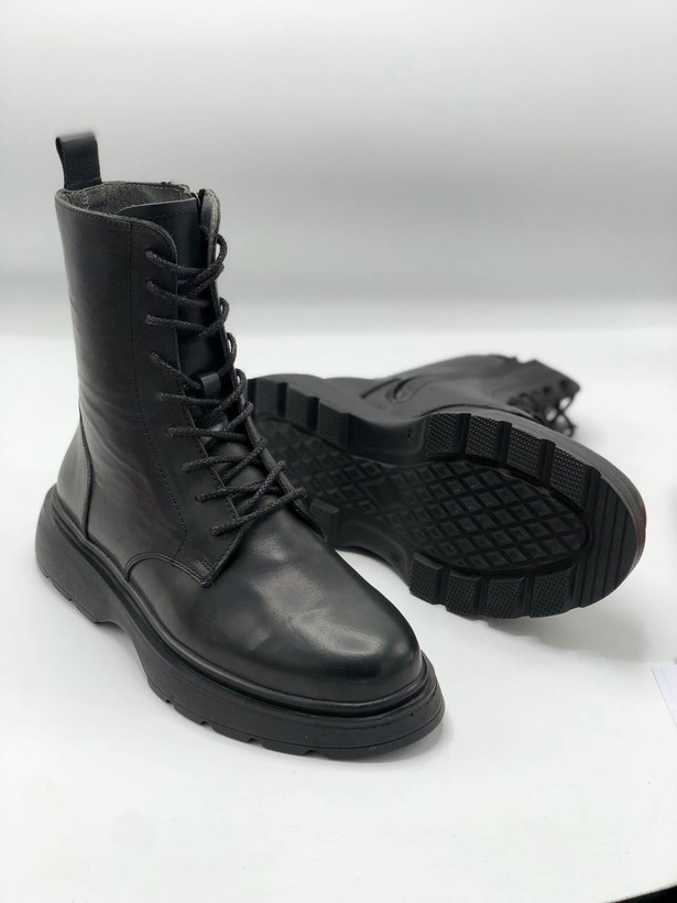 Bershka men genuine leather boots نمای جلو