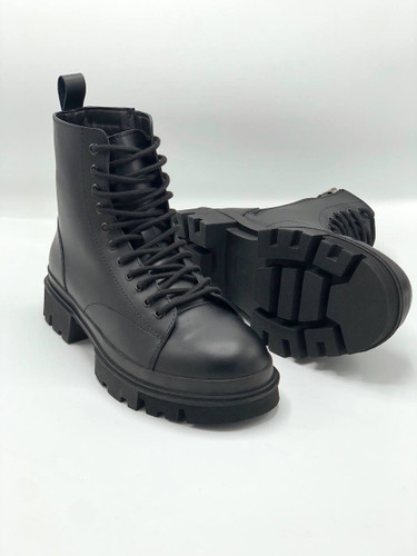 Bershka men leather boots black نمای جلو