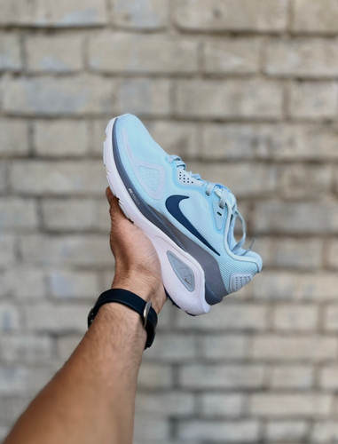 کتونی اسپرت نایکی Structure 26 آبی روشن نمای کنار