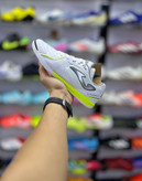 کفش فوتسال جوما Dribling سفید فسفری نمای بغل