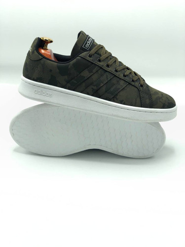 کتونی مردانه آدیداس گونه کورت سبز چریکی نمای کنار