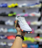 کفش سالنی ضدلغزش