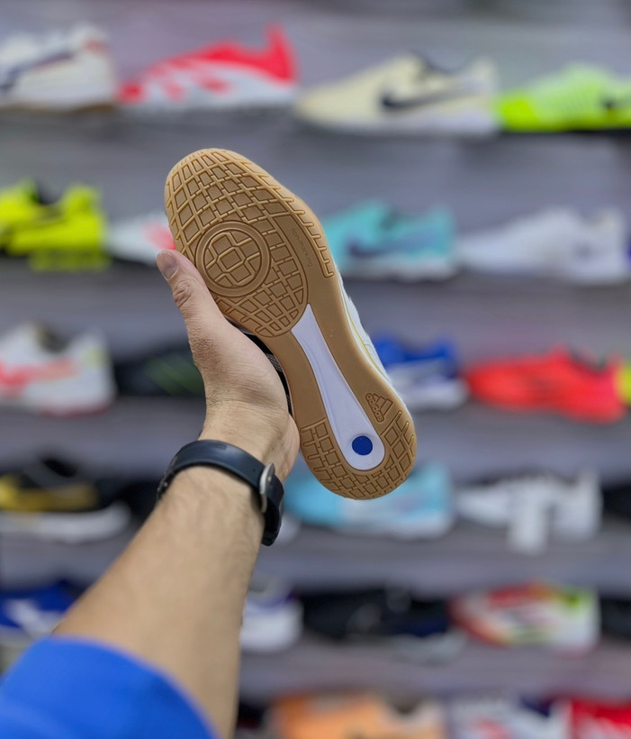 زیره سالنی ضدلغزش کفش فوتسال آدیداس Top Sala Competition برای حرکات سریع و نمایشی