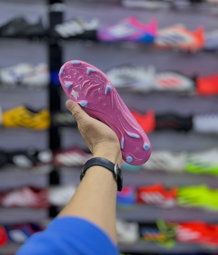 طراحی حرفهای کفش فوتبال نایکی Mercurial Superfly 10 صورتی اورجینال