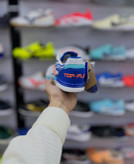 طراحی حرفهای کفش فوتسال جوما Top Flex Rebound سفید آبی اورجینال