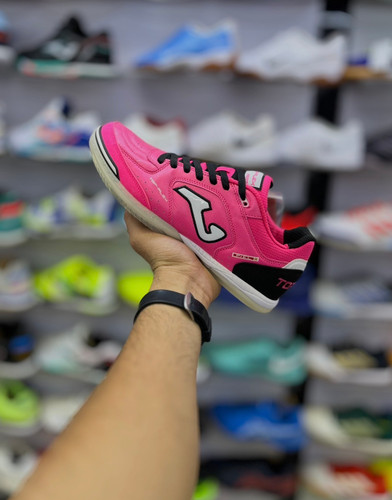 نمای جانبی کفش فوتسال Joma Top Flex Pink صورتی مخصوص بازی سالنی