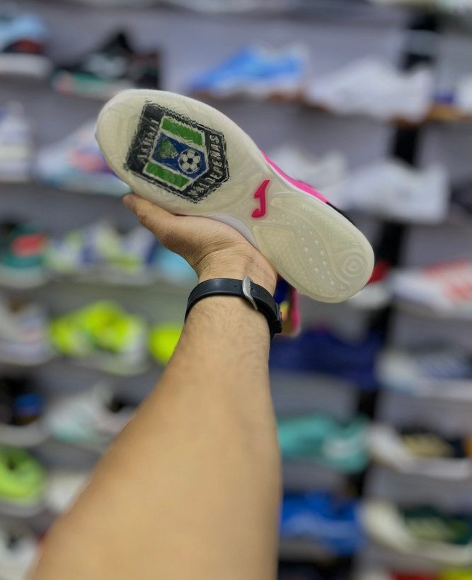 زیره ضدلغزش کفش فوتسال جوما Top Flex Pink مناسب فوتسال