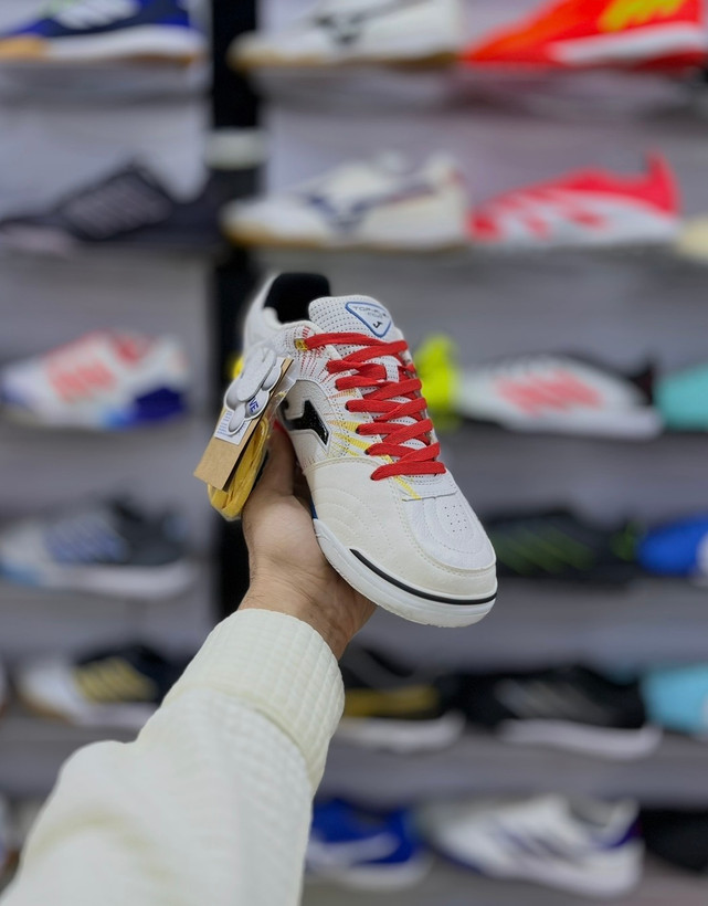 نمای جانبی کفش فوتسال Joma Top Flex Rebound نسخه World Cup