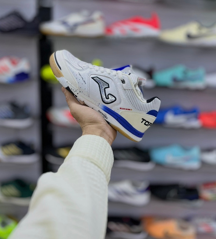 کفش فوتسال اورجینال جوما Top Flex Rebound سفید زیره آبی تولید ۲۰۲۵