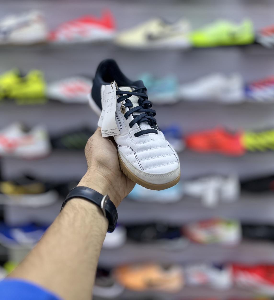 کفش فوتسال اورجینال آدیداس Top Sala Competition مشکی سفید سه خط طلایی تولید ۲۰۲۵